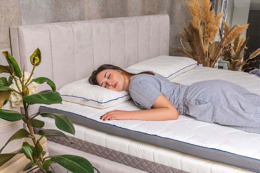 Беспружинный матрас TOP AIR Hard Soft Family Sleep фото